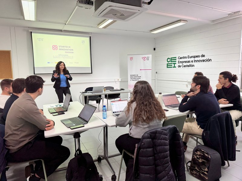 Sesi�n de apertura de StarTech Innovation en CEEI Castell�n
