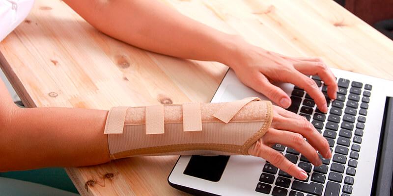 Fisioterapia para el dolor de mu�eca y t�nel carpiano: soluci�n eficaz en la era digital