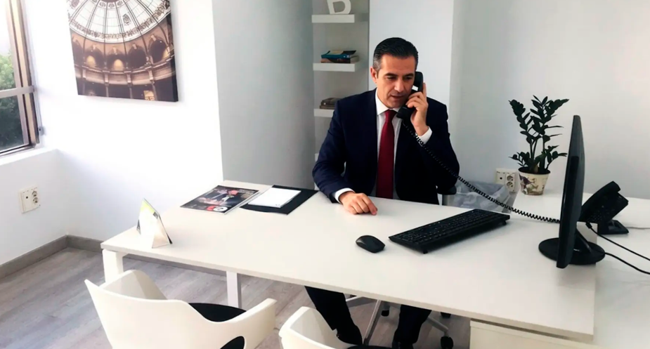 Tu empresa no puede sonar ocupada: el coste real de una llamada perdida en 2026